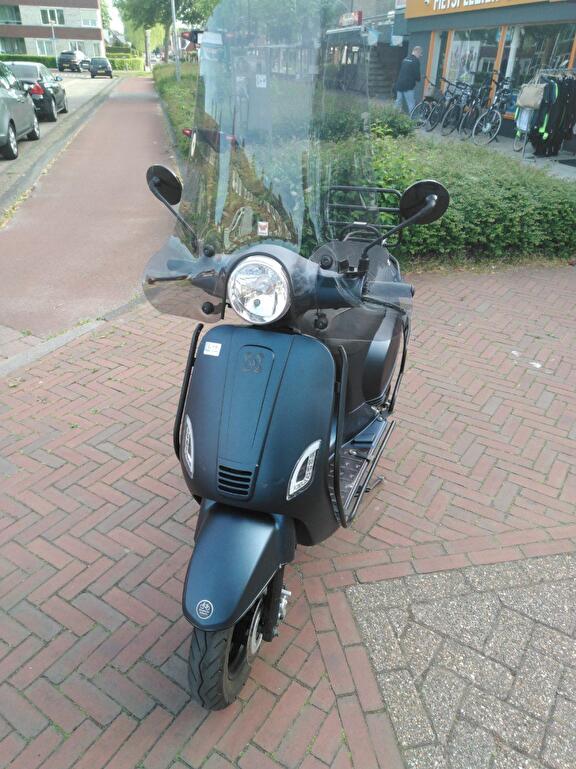 Agm vx50 i 45 km blauw 2020